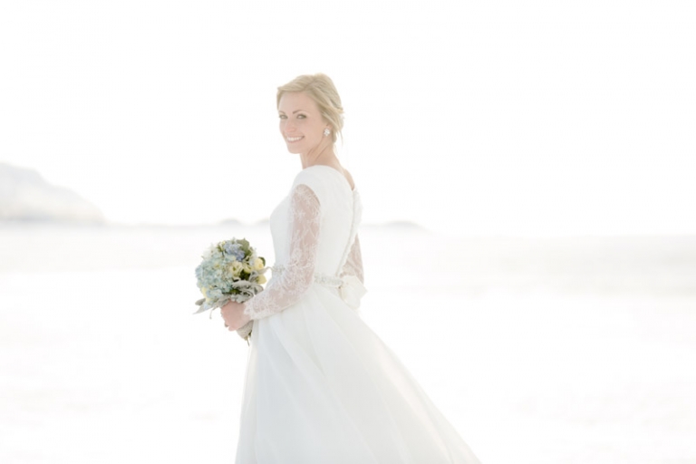 EK-Studios-Utah-Wedding-Photographers-Saltair-Winter-Bridals002-Blog(pp_w768_h512)