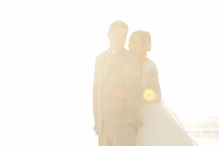 EK-Studios-Utah-Wedding-Photographers-Saltair-Winter-Bridals014-Blog(pp_w768_h512)