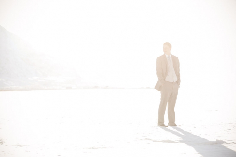 EK-Studios-Utah-Wedding-Photographers-Saltair-Winter-Bridals017-Blog(pp_w768_h511)