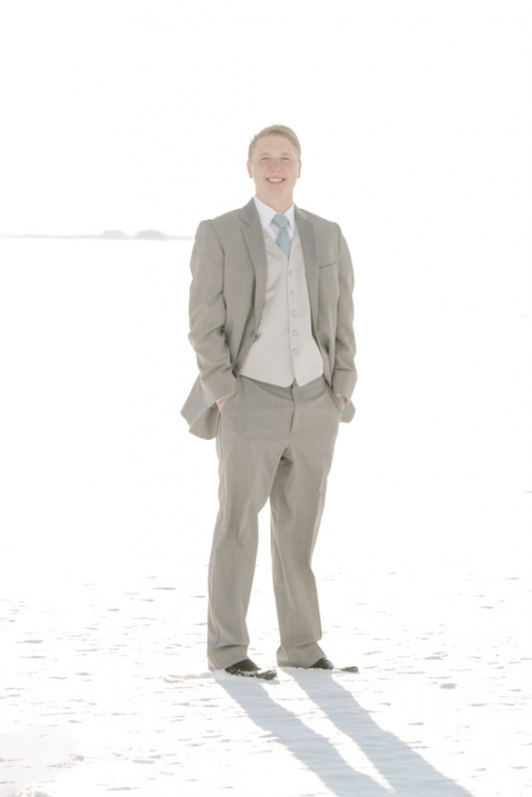 EK-Studios-Utah-Wedding-Photographers-Saltair-Winter-Bridals023-Blog(pp_w480_h719)