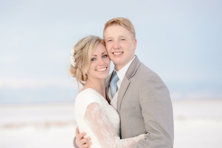 EK-Studios-Utah-Wedding-Photographers-Saltair-Winter-Bridals028-Blog(pp_w768_h511)