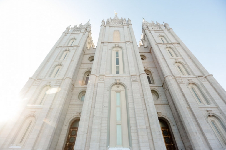 EK-Studios-Utah-Wedding-Photographers-Temple-Sealing-SLC-Winter-Wedding002-Blog(pp_w768_h512)