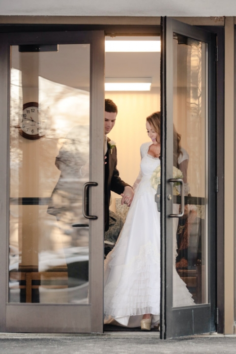 EK-Studios-Utah-Wedding-Photographers-Temple-Sealing-SLC-Winter-Wedding006-Blog(pp_w480_h720)