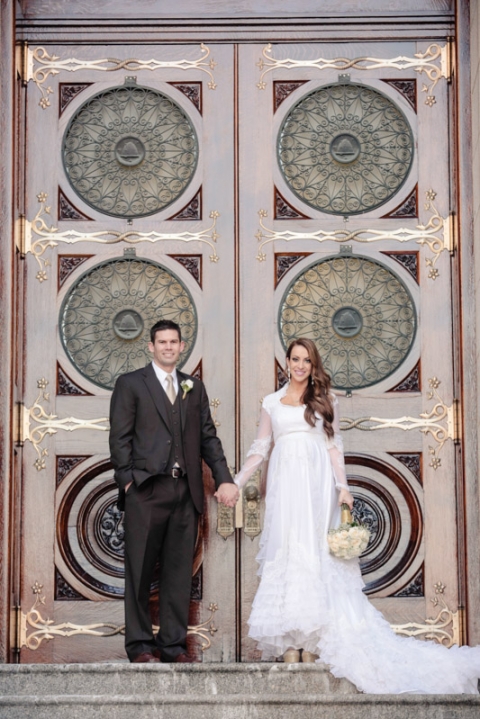 EK-Studios-Utah-Wedding-Photographers-Temple-Sealing-SLC-Winter-Wedding017-Blog(pp_w480_h719)
