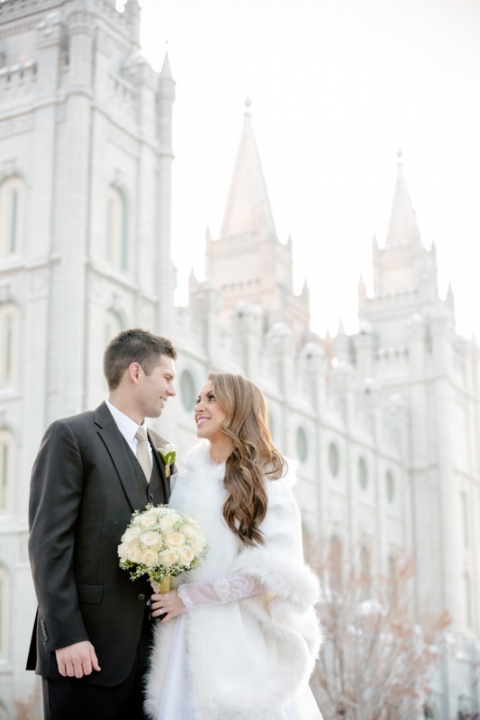 EK-Studios-Utah-Wedding-Photographers-Temple-Sealing-SLC-Winter-Wedding025-Blog(pp_w480_h720)