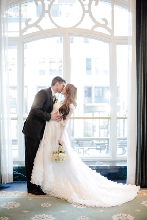 EK-Studios-Utah-Wedding-Photographers-Temple-Sealing-SLC-Winter-Wedding038-Blog(pp_w480_h719)