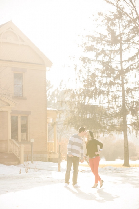 EK-Studios-Utah-Wedding-Photographers-Winter-Engagements-Utah005-Blog(pp_w480_h720)