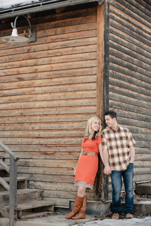 EK-Studios-Utah-Wedding-Photographers-Winter-Engagements-Utah028-Blog(pp_w480_h720)