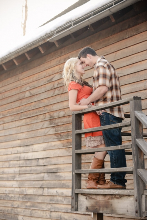 EK-Studios-Utah-Wedding-Photographers-Winter-Engagements-Utah031-Blog(pp_w480_h720)
