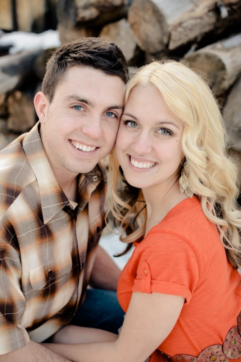 EK-Studios-Utah-Wedding-Photographers-Winter-Engagements-Utah032-Blog(pp_w480_h720)