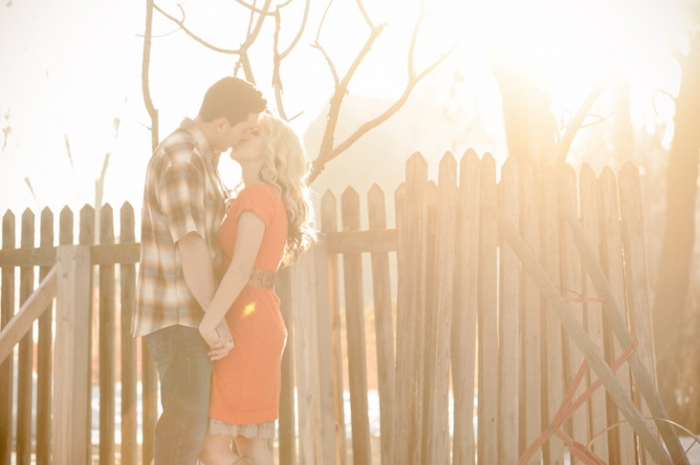 EK-Studios-Utah-Wedding-Photographers-Winter-Engagements-Utah036-Blog(pp_w768_h511)