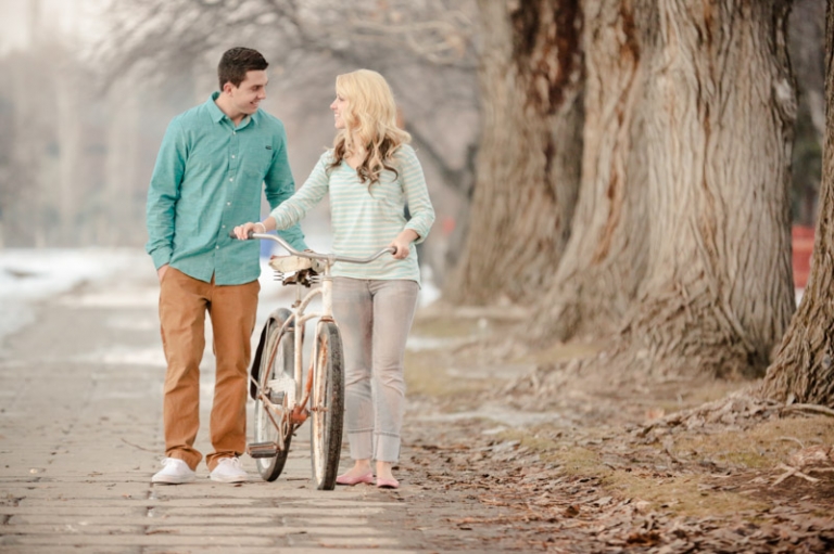 EK-Studios-Utah-Wedding-Photographers-Winter-Engagements-Utah049-Blog(pp_w768_h511)