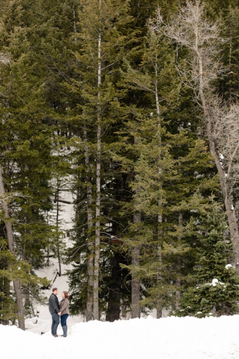 EK-Studios-Utah-Wedding-Photographers-Winter-Engagements-at-Sundance-UT009-Blog(pp_w480_h720)