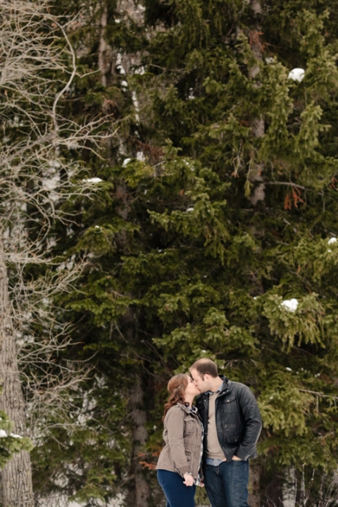 EK-Studios-Utah-Wedding-Photographers-Winter-Engagements-at-Sundance-UT012-Blog(pp_w480_h720)