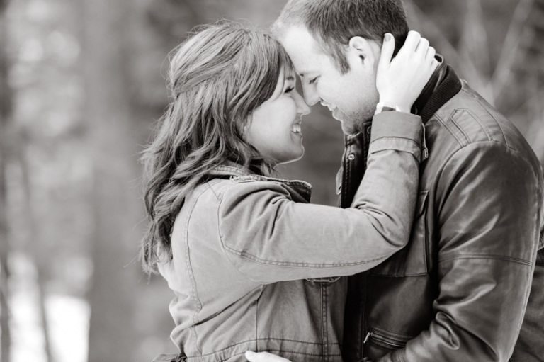 EK-Studios-Utah-Wedding-Photographers-Winter-Engagements-at-Sundance-UT013-Blog(pp_w768_h511)