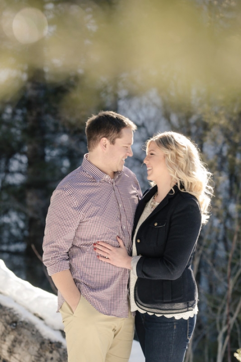 EK-Studios-Utah-Wedding-Photographers-Winter-Engagements-in-the-mountains003-Blog(pp_w480_h720)