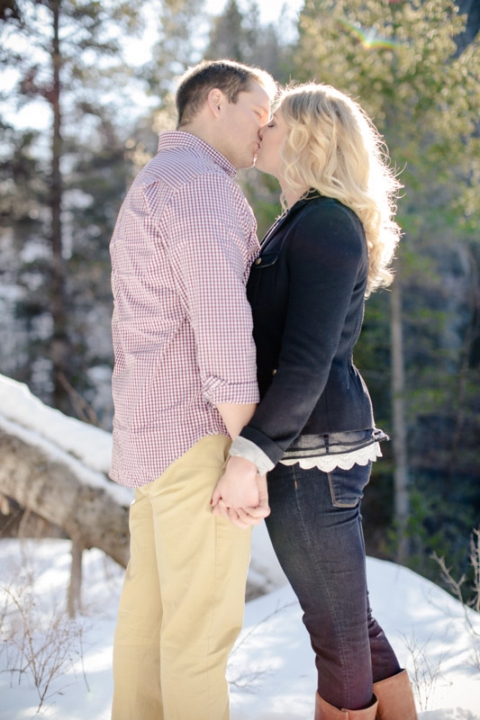 EK-Studios-Utah-Wedding-Photographers-Winter-Engagements-in-the-mountains004-Blog(pp_w480_h720)