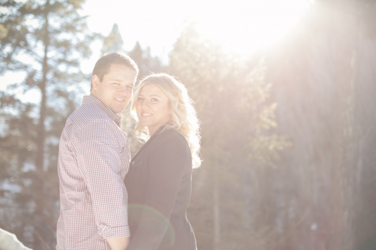 EK-Studios-Utah-Wedding-Photographers-Winter-Engagements-in-the-mountains008-Blog(pp_w768_h511)