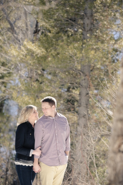 EK-Studios-Utah-Wedding-Photographers-Winter-Engagements-in-the-mountains011-Blog(pp_w480_h720)