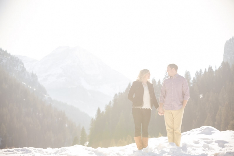 EK-Studios-Utah-Wedding-Photographers-Winter-Engagements-in-the-mountains013-Blog(pp_w768_h511)