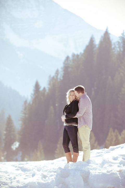 EK-Studios-Utah-Wedding-Photographers-Winter-Engagements-in-the-mountains014-Blog(pp_w480_h720)