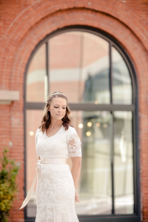 EK-Studios-Wedding-Photographer-Bridals-in-the-city-SLC028-Blog(pp_w480_h720)