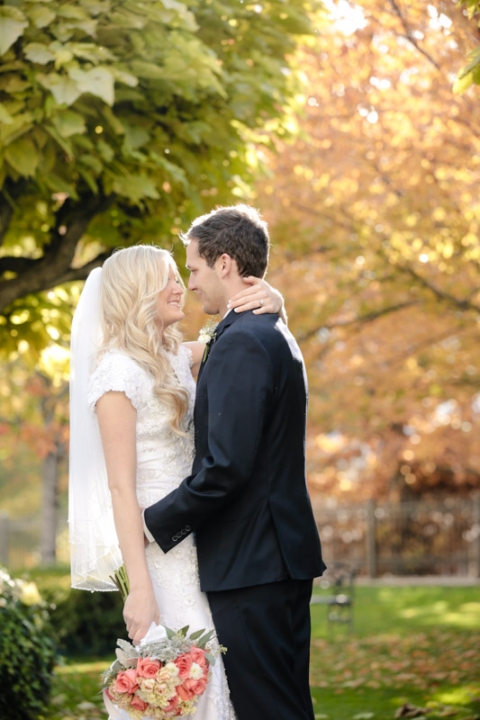 EK-Studios-Wedding-Photographer-Fall-Bridals-SLC-Temple-Wedding-pre-shoot004-Blog(pp_w480_h720)