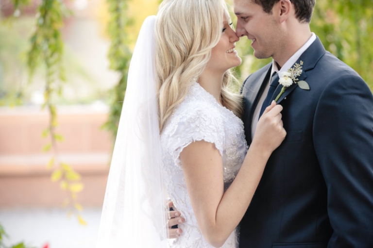 EK-Studios-Wedding-Photographer-Fall-Bridals-SLC-Temple-Wedding-pre-shoot028-Blog(pp_w768_h511)