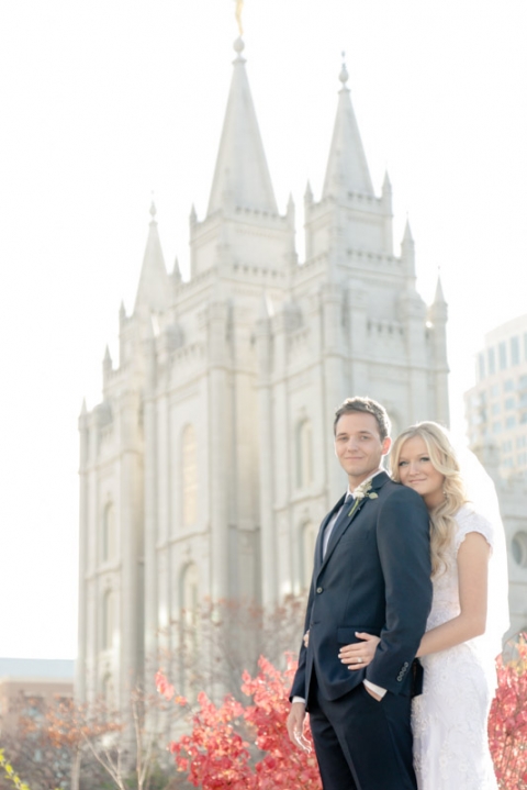 EK-Studios-Wedding-Photographer-Fall-Bridals-SLC-Temple-Wedding-pre-shoot034-Blog(pp_w480_h719)