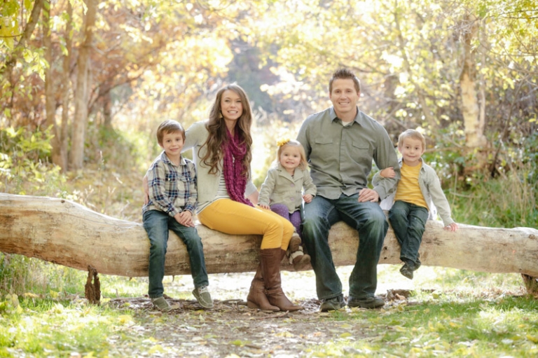EK-Studios-Wedding-Photographer-Fall-Family-Photos-Utah003-Blog(pp_w768_h511)