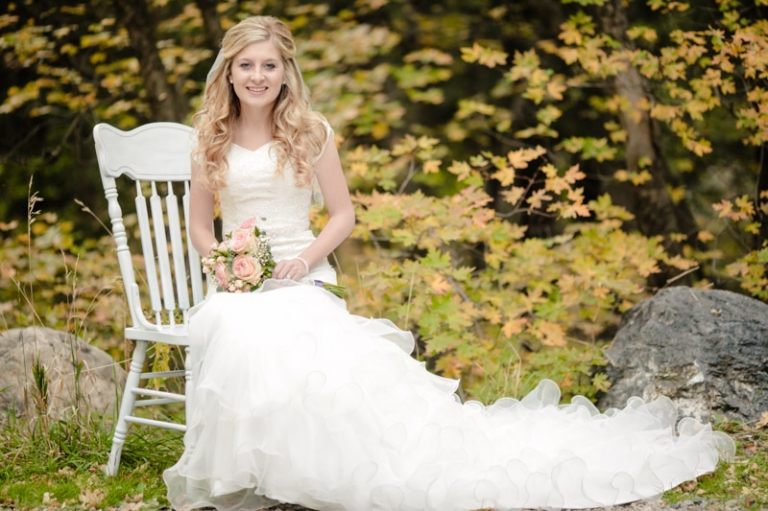 EK-Studios-Wedding-Photographer-Fall-canyon-bridals007-Blog(pp_w768_h511)