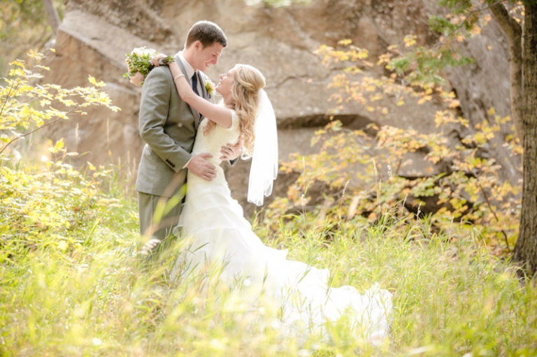 EK-Studios-Wedding-Photographer-Fall-canyon-bridals008-Blog(pp_w768_h511)