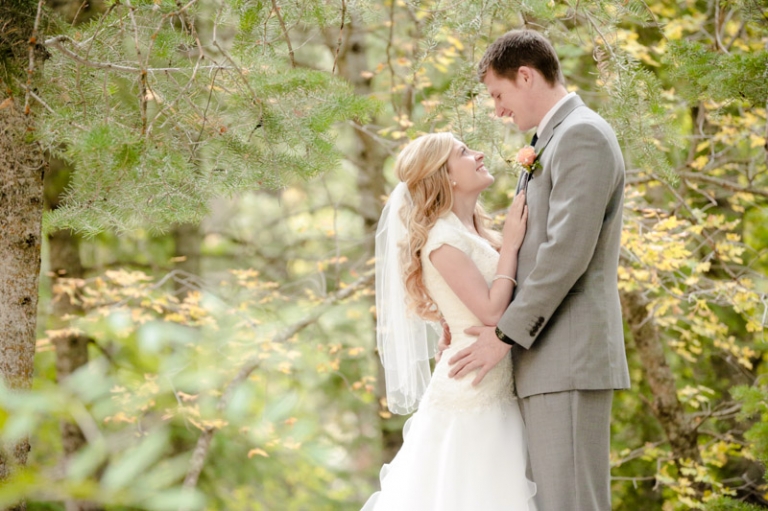 EK-Studios-Wedding-Photographer-Fall-canyon-bridals022-Blog(pp_w768_h511)