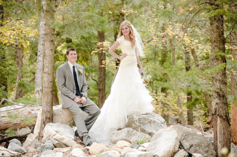 EK-Studios-Wedding-Photographer-Fall-canyon-bridals023-Blog(pp_w768_h511)