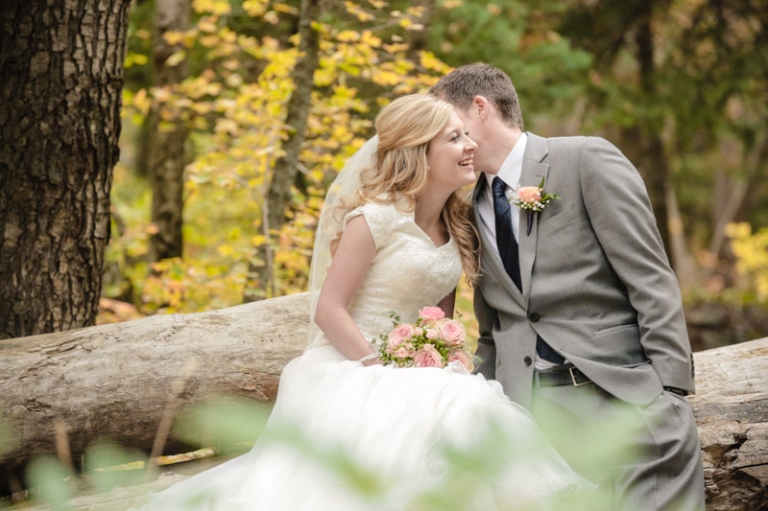 EK-Studios-Wedding-Photographer-Fall-canyon-bridals028-Blog(pp_w768_h511)