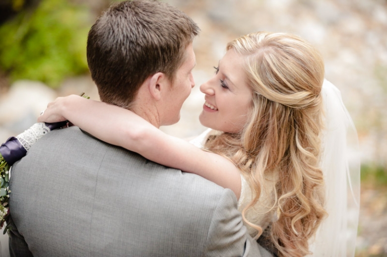 EK-Studios-Wedding-Photographer-Fall-canyon-bridals031-Blog(pp_w768_h511)