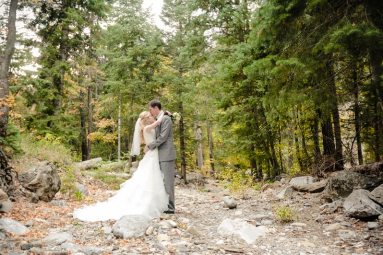 EK-Studios-Wedding-Photographer-Fall-canyon-bridals033-Blog(pp_w768_h511)