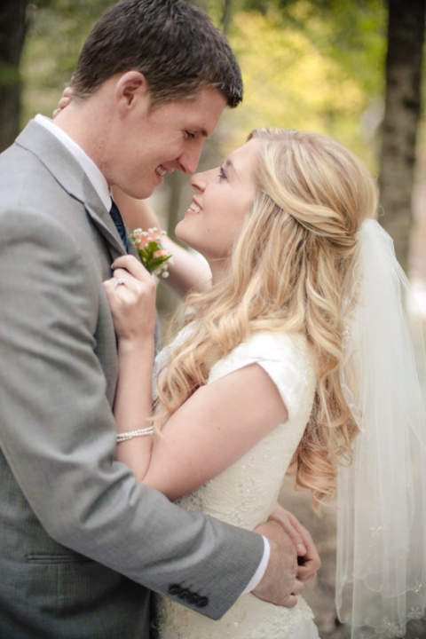 EK-Studios-Wedding-Photographer-Fall-canyon-bridals036-Blog(pp_w480_h720)