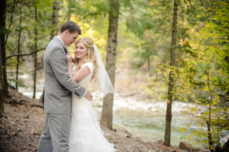 EK-Studios-Wedding-Photographer-Fall-canyon-bridals038-Blog(pp_w768_h511)