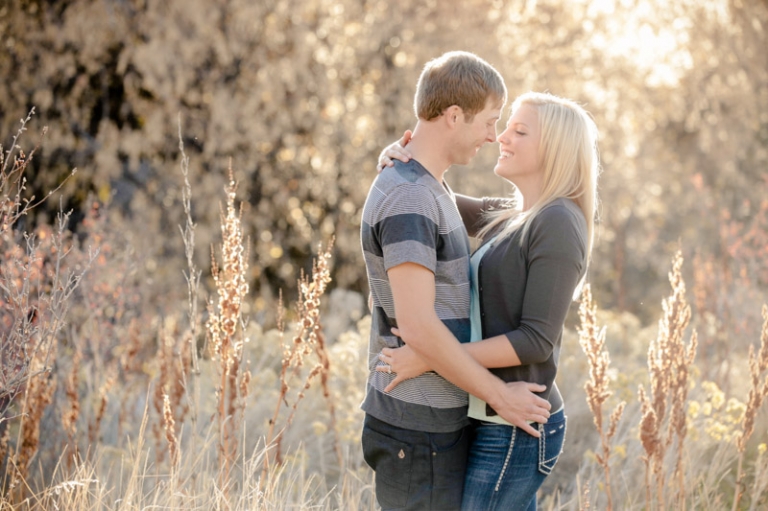 EK-Studios-Wedding-Photographer-Fall-sunkissed-enagements013-Blog(pp_w768_h511)