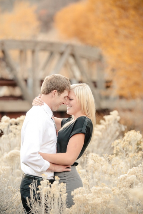 EK-Studios-Wedding-Photographer-Fall-sunkissed-enagements030-Blog(pp_w480_h720)