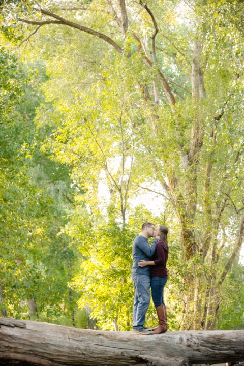 EK-Studios-Wedding-Photographer-River-engagements-in-trees027-Blog(pp_w480_h720)