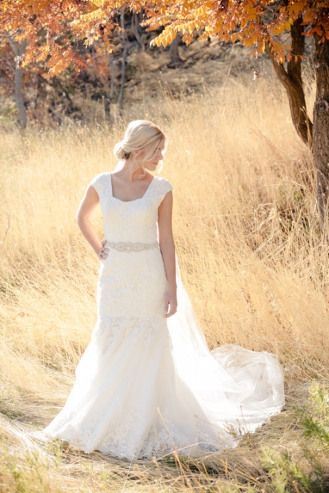 EK-Studios-Wedding-Photographer-SLC-Temple-wedding-fall-bridals004-Blog(pp_w480_h720)