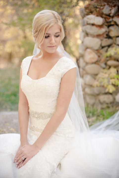 EK-Studios-Wedding-Photographer-SLC-Temple-wedding-fall-bridals014-Blog(pp_w480_h720)