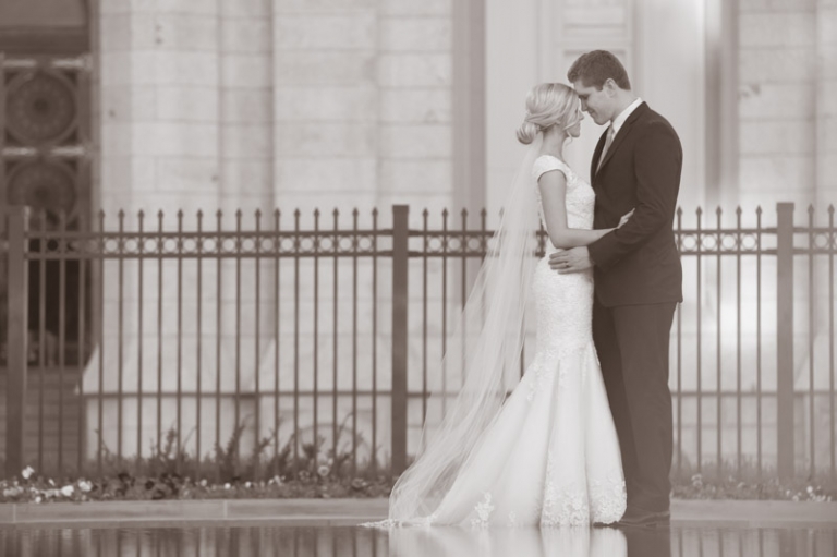 EK-Studios-Wedding-Photographer-SLC-Temple-wedding-fall-bridals034-Blog(pp_w768_h511)