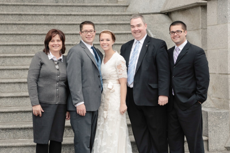 EK-Studios-Utah-Wedding-Photographers-SLC-Temple-winter-wedding-Woods-on-the-ninth-Reception009-Blog(pp_w768_h511)
