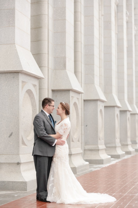 EK-Studios-Utah-Wedding-Photographers-SLC-Temple-winter-wedding-Woods-on-the-ninth-Reception013-Blog(pp_w480_h720)