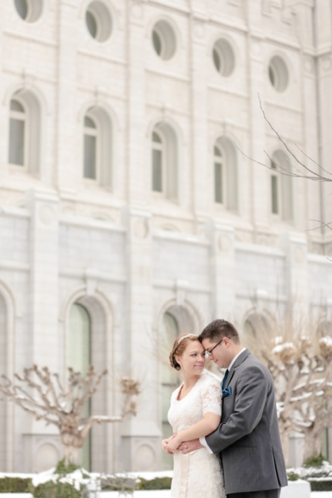 EK-Studios-Utah-Wedding-Photographers-SLC-Temple-winter-wedding-Woods-on-the-ninth-Reception016-Blog(pp_w480_h720)