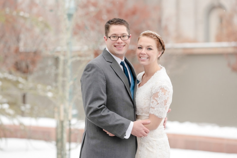 EK-Studios-Utah-Wedding-Photographers-SLC-Temple-winter-wedding-Woods-on-the-ninth-Reception024-Blog(pp_w768_h512)