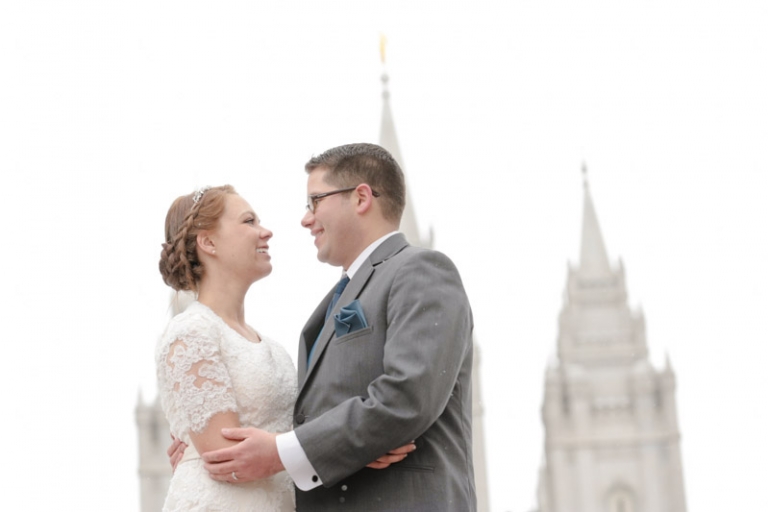 EK-Studios-Utah-Wedding-Photographers-SLC-Temple-winter-wedding-Woods-on-the-ninth-Reception029-Blog(pp_w768_h512)